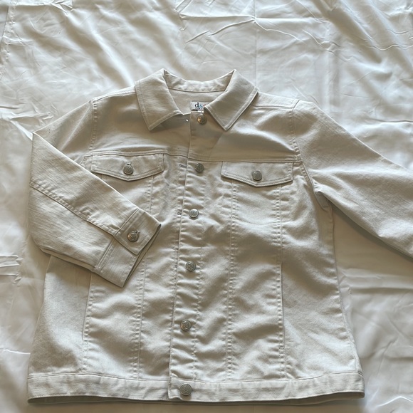 Denim & Co White Denim jacket with 3/4 sleeves silver buttons 4 pockets: size XS - Picture 8 of 13
